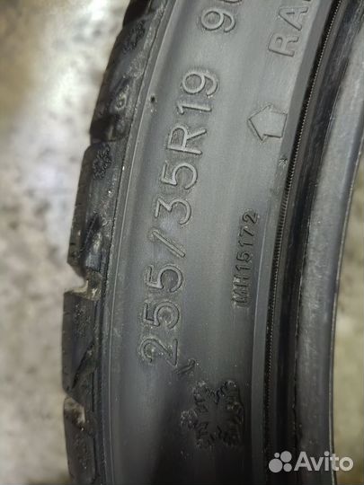 RoadX RX Frost WU01 225/40 R19 и 255/35 R19 93V