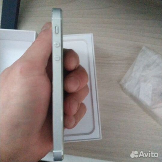 iPhone 5S, 16 ГБ