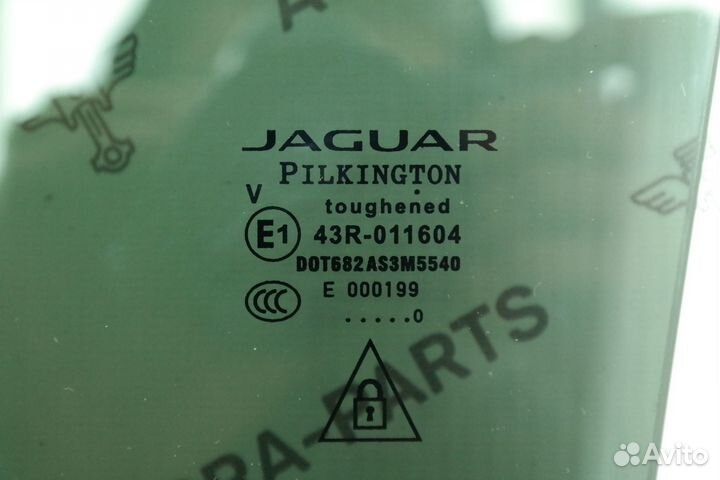 Стекло задней двери F-Pace X761 2016-2020