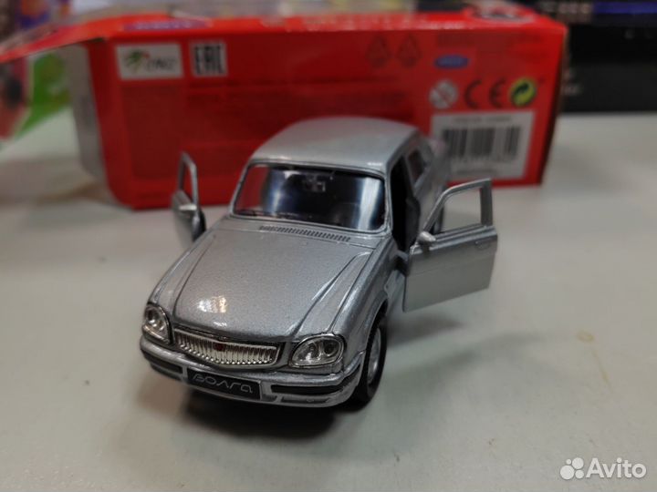 Машинка Волга Газ 31105 серебристая