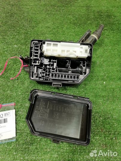 Блок предохранителей Toyota Vitz KSP130 1KR-FE