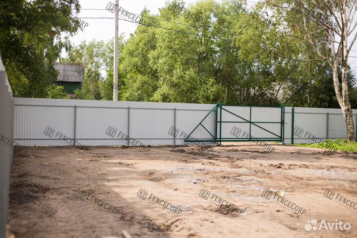 Забор из профлиста для дачи 1.8 м. 0.4 мм. C8