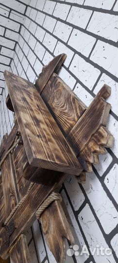 Вешалка настенная деревянная