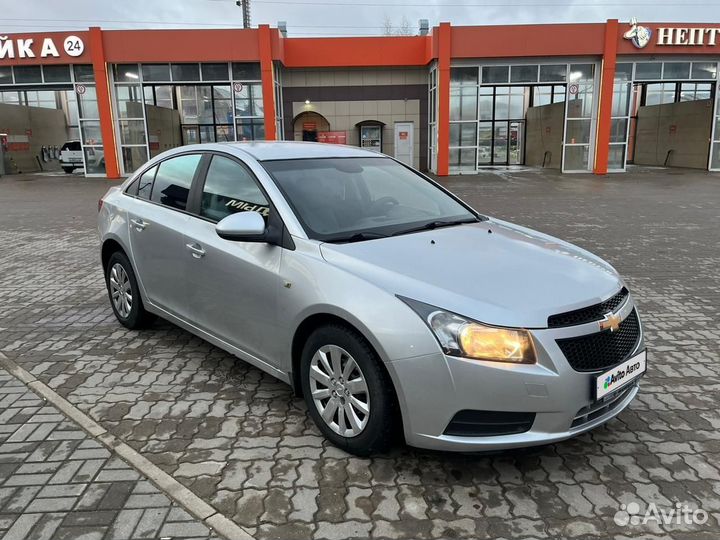 Chevrolet Cruze 1.6 МТ, 2010, 208 000 км