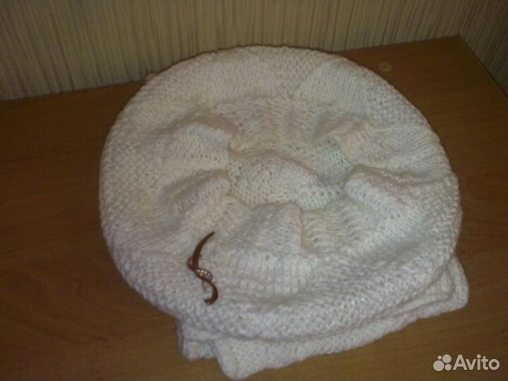 Берет с шарфом