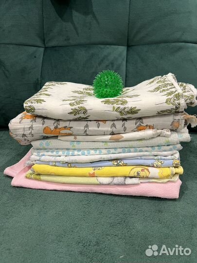 Пеленки дет. пакетом бу + мяч для пер. массажа