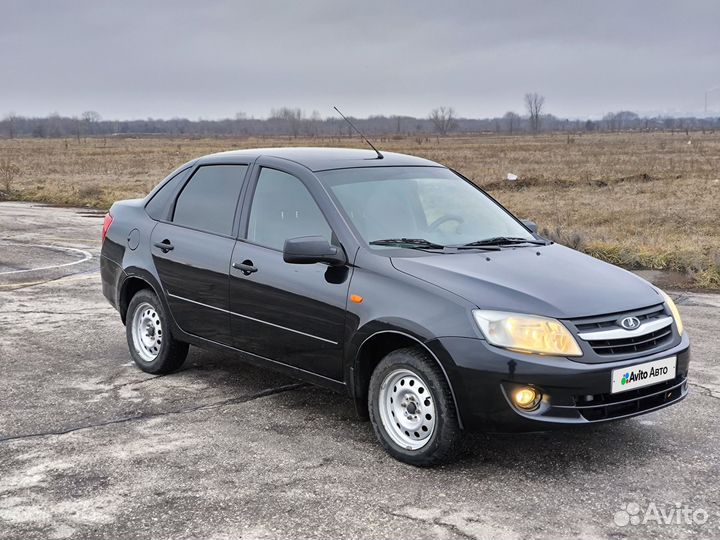 LADA Granta 1.6 МТ, 2013, 111 000 км
