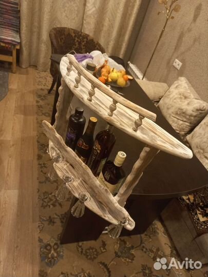 Винная полка из дерева цвет беленный дуб