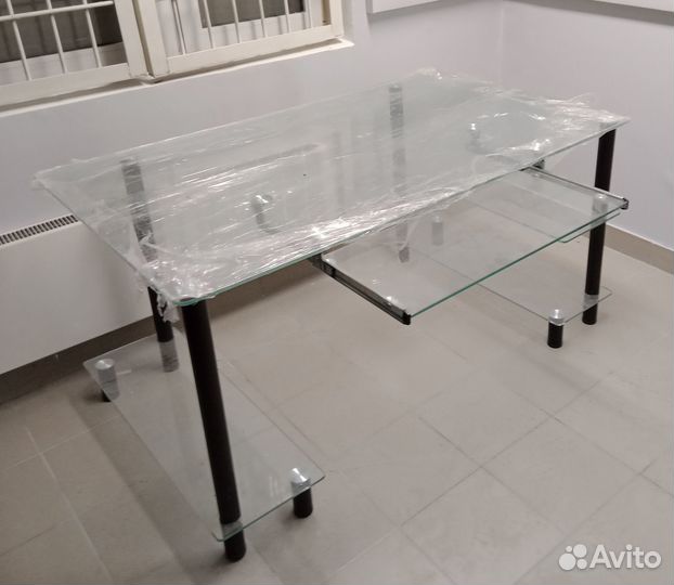 Компьютерный стол стеклянный 1500х900