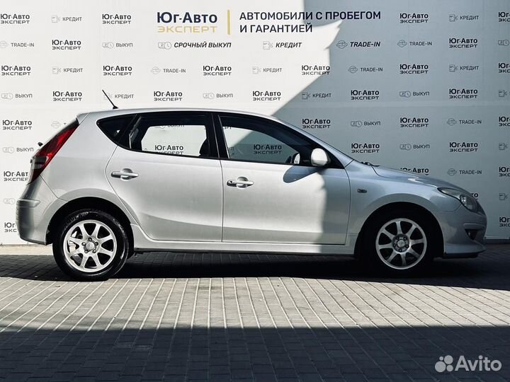 Hyundai i30, 2010