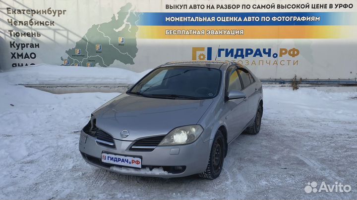 Бардачок Nissan Primera (P12) 68475-BA000