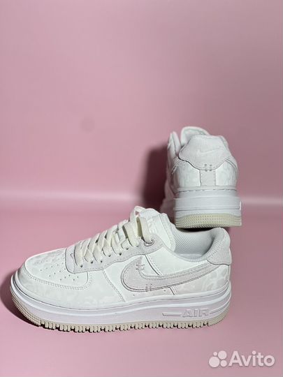 Кроссовки женские Nike Air Force 1