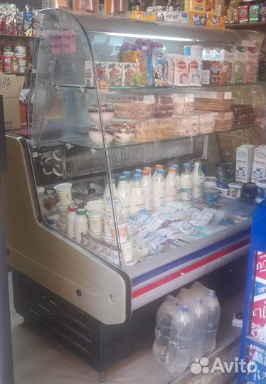 Холодильная витрина для кондитерской