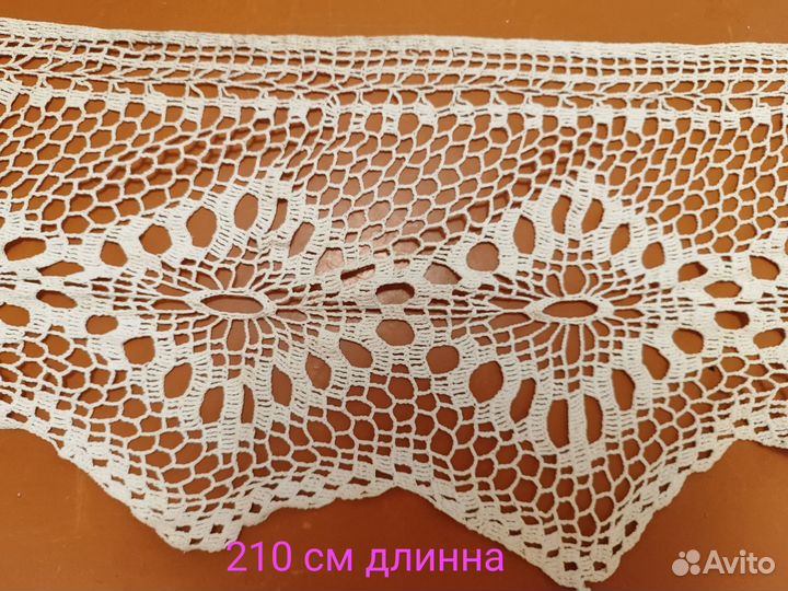 Вязаный подзор для кровати