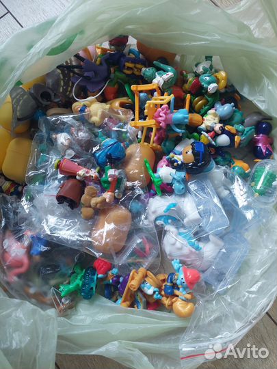 Киндер сюрприз пакетом