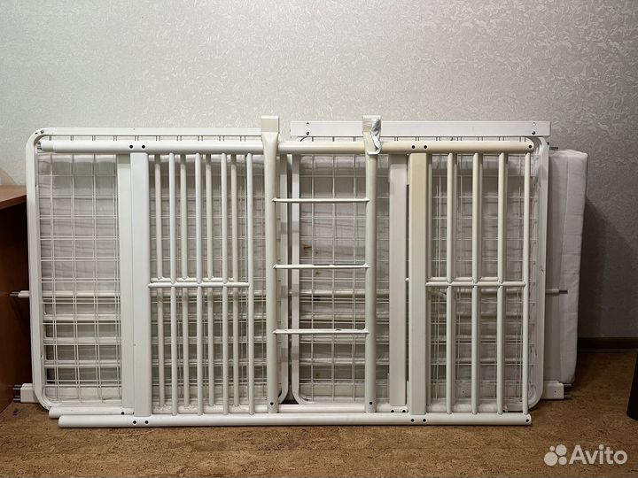 Двухярусная кровать