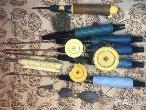 Удочки катушки и крючки для рыбалки
