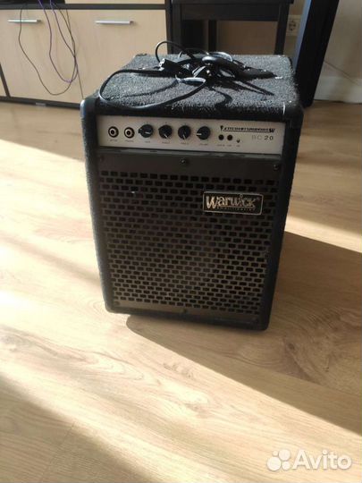 Басовый комбоусилитель warwick bc 20