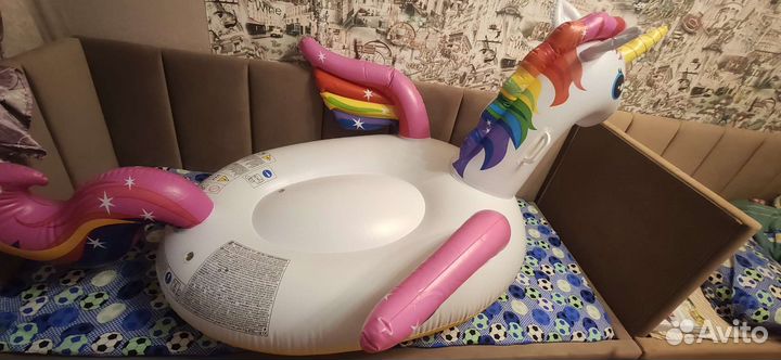 Надувной единорог