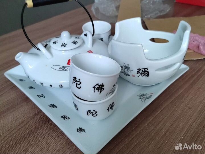 Набор столовой посуды новый