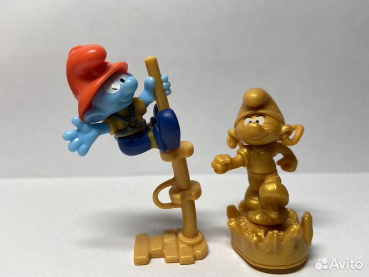 Игрушка киндер смурфики 2022