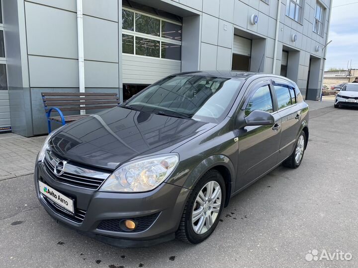 Opel Astra 1.8 МТ, 2013, 162 000 км