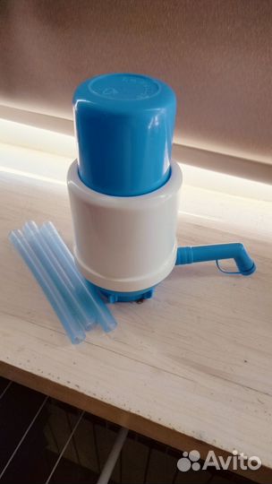 Ручная помпа для воды