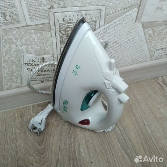 Утюг Elco El-110