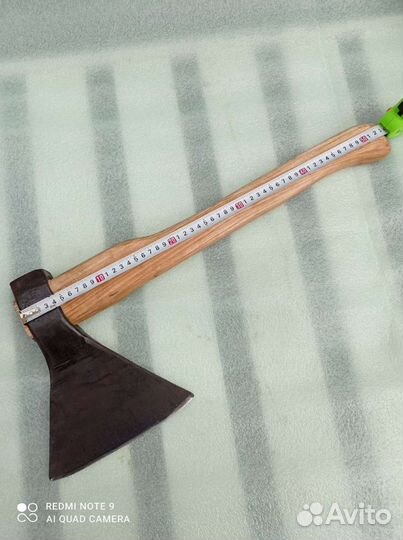 Старинный кованый топор для рубки мяса