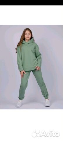 Спортивный костюм рост 146 новый в упаковке