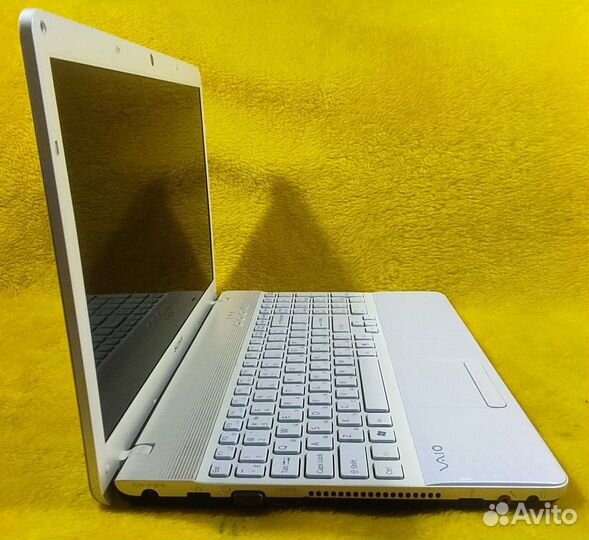 Ноутбук Sony Vaio i3 8Gb SSD+HDD GT410M