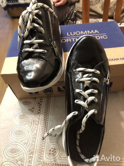 Кроссовки женские ортопедические