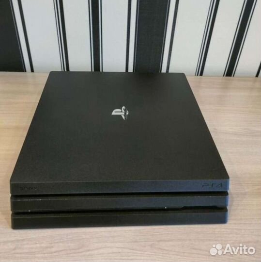 Sony PlayStation 4 Pro + 18 игр