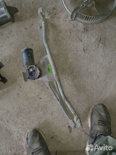 Моторчик дворников на вольво 460