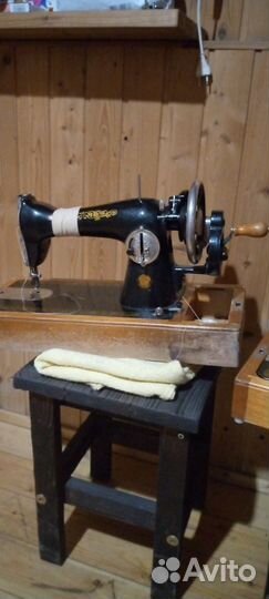 Швейная машина Подольск ручная