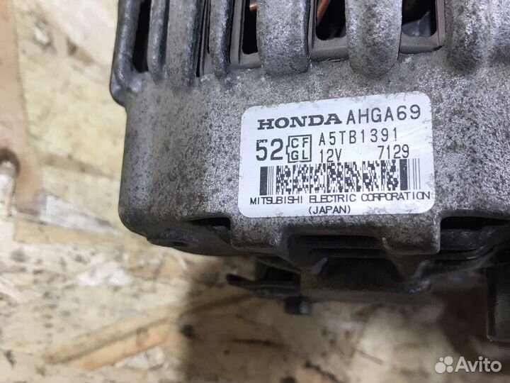 Honda Jazz Fit генератор (2001 2008)