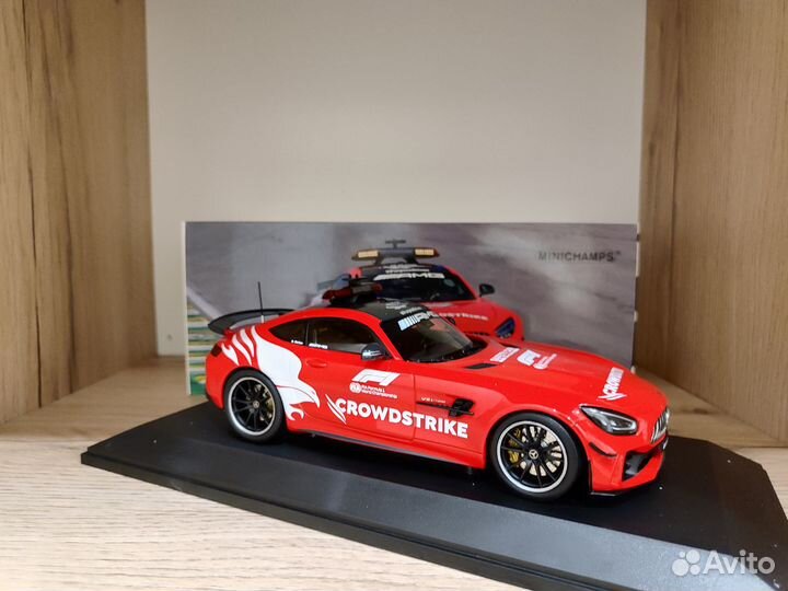 Mercedes-Ben GTR Safety Car F1 / Minichamps 1:18