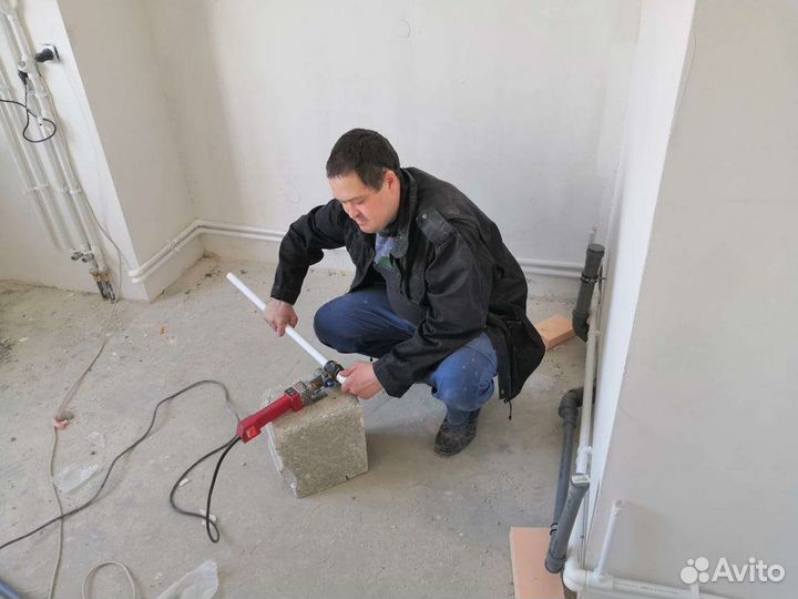 Слесарь сантехник