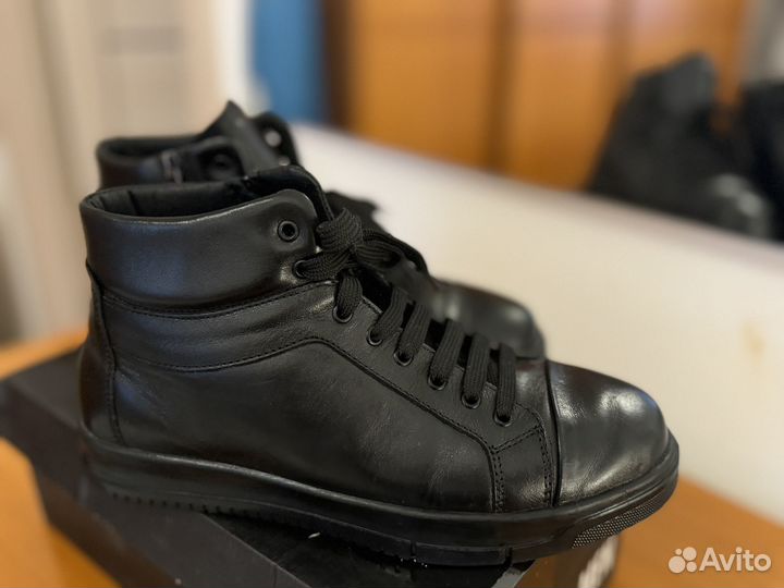 Ботинки зимние кожа новые