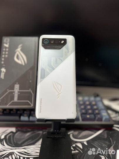 ASUS ROG Phone 7, 8/256 ГБ