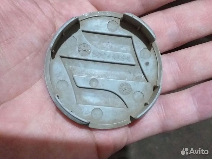 Колпачек в диск сузуки