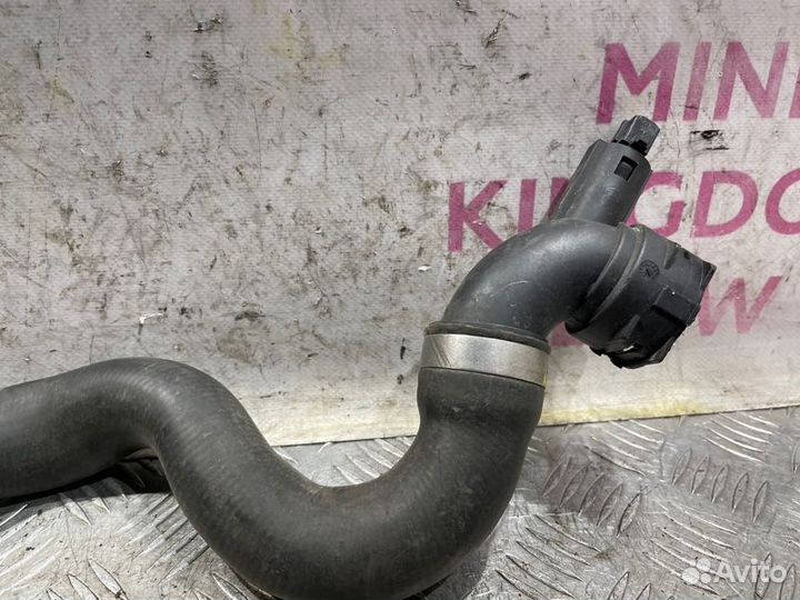 Патрубок системы охлаждения Bmw 3-Series E92