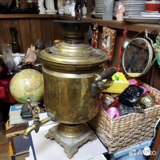 Старинный самовар на углях с медалями до 1917