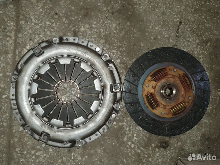 Комплект сцепления Ниссан Примера P10 диск + корзи
