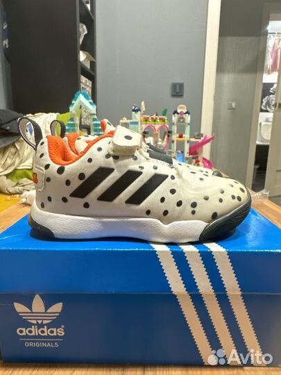 Кроссовки детские adidas 24