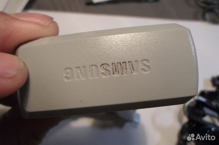 Зарядка и гарнитура samsung D830 Dark Black