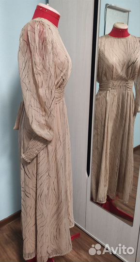 Элегантное женское платье размер S