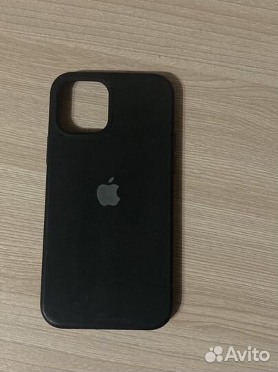 Чехол на iPhone 12