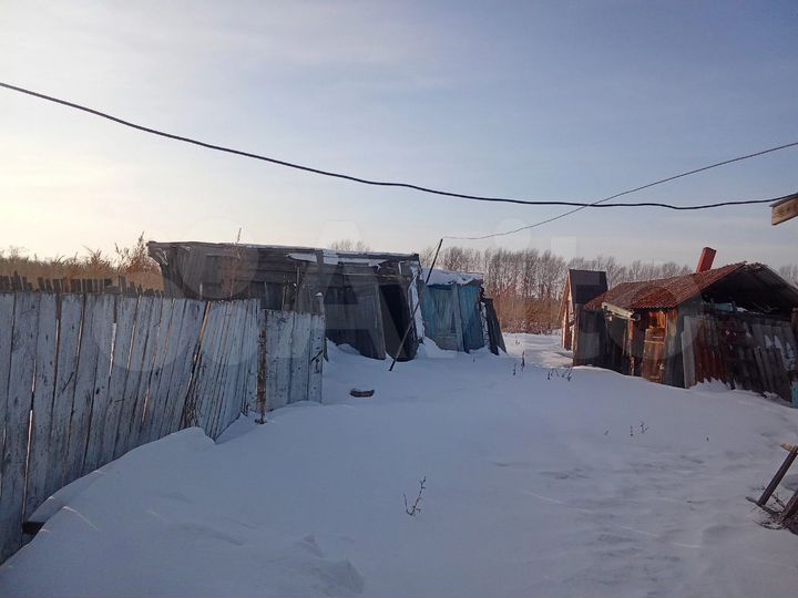 Дом 24,8 м² на участке 10 сот.