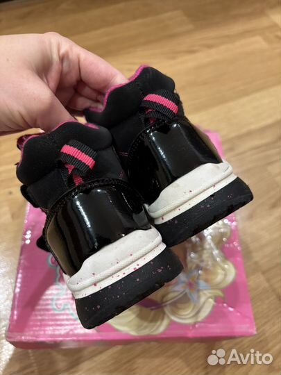 Ботинки демисезонные для девочки 22 размер